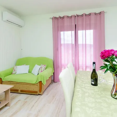 Branko Apartment