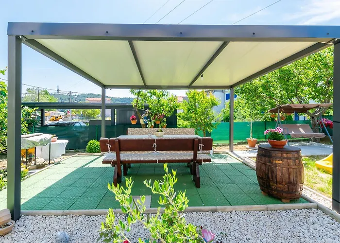 Branko Apartment Lopar